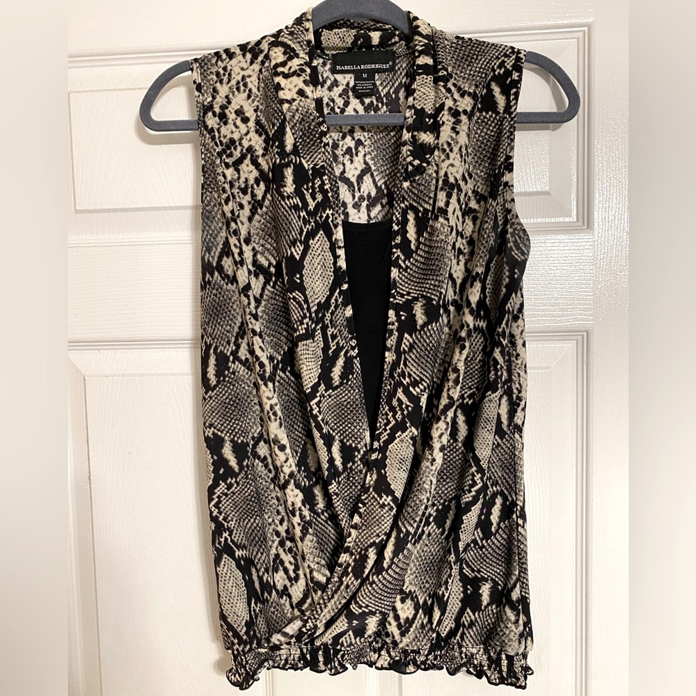 Women’s sleeveless blouse, size M